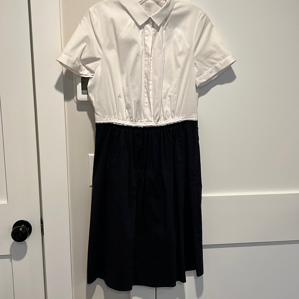 NWT. Tahari navy & white short sleeve dress. Sz 6